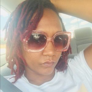 Meet your Posher, Quashaunda